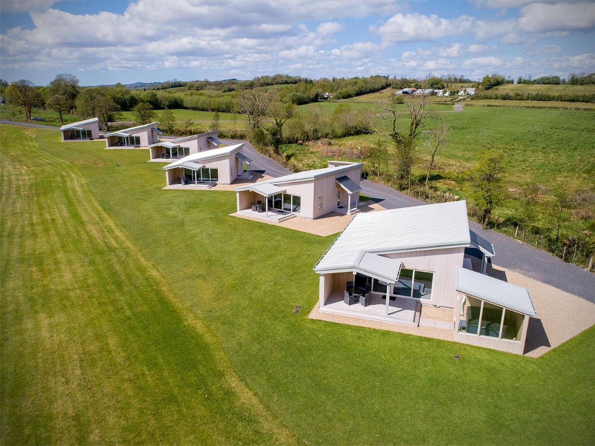 Chalet Executive Lakeside At Mullans Bay