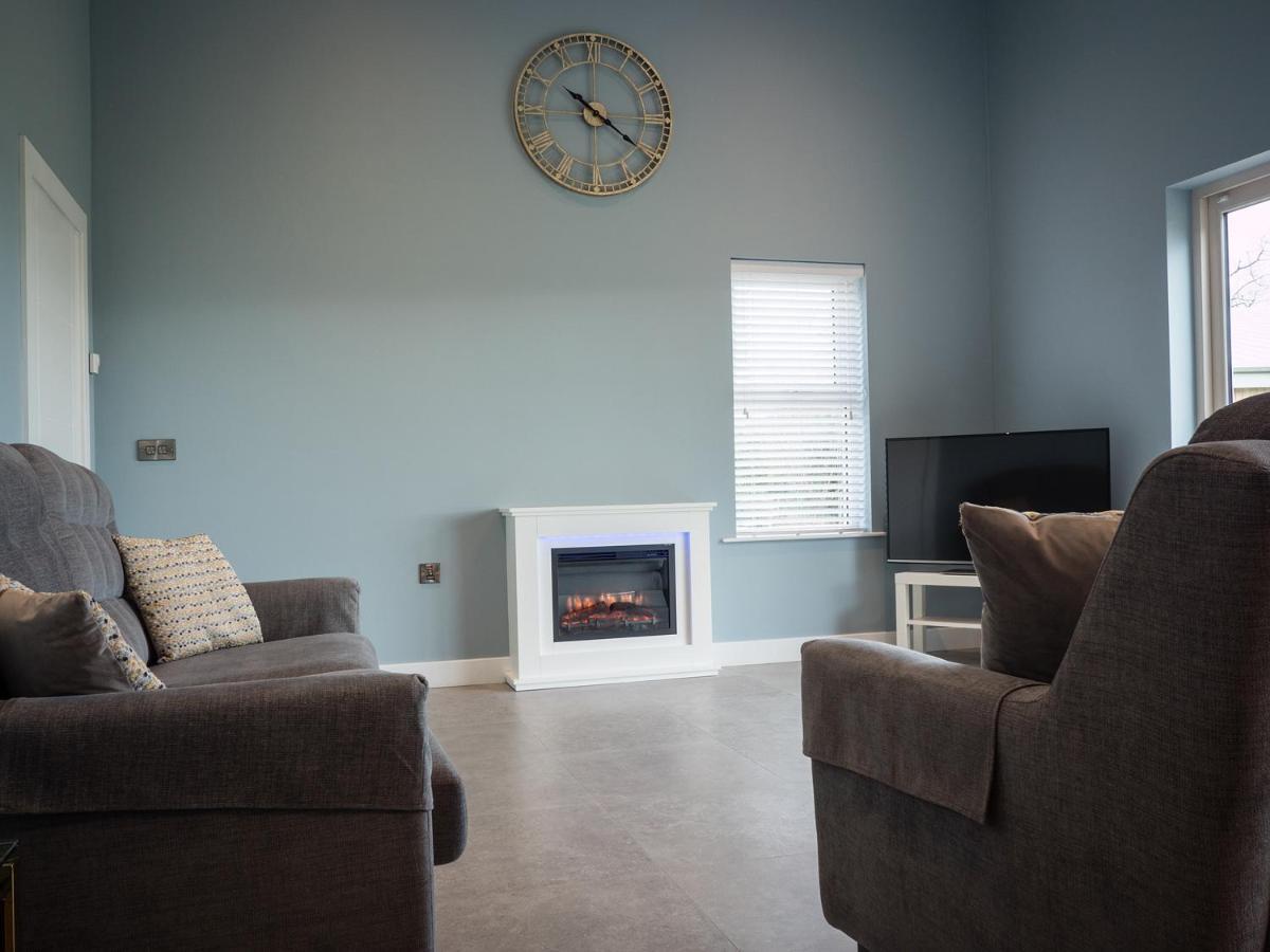 Chalet Executive Lakeside At Mullans Bay *